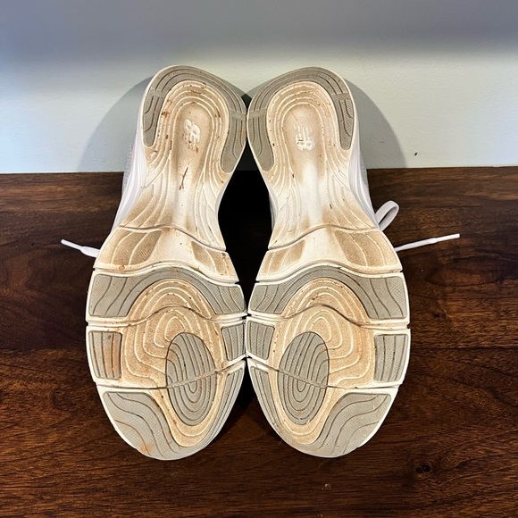 New Balance 711 Sneakers - Picture 5 of 6